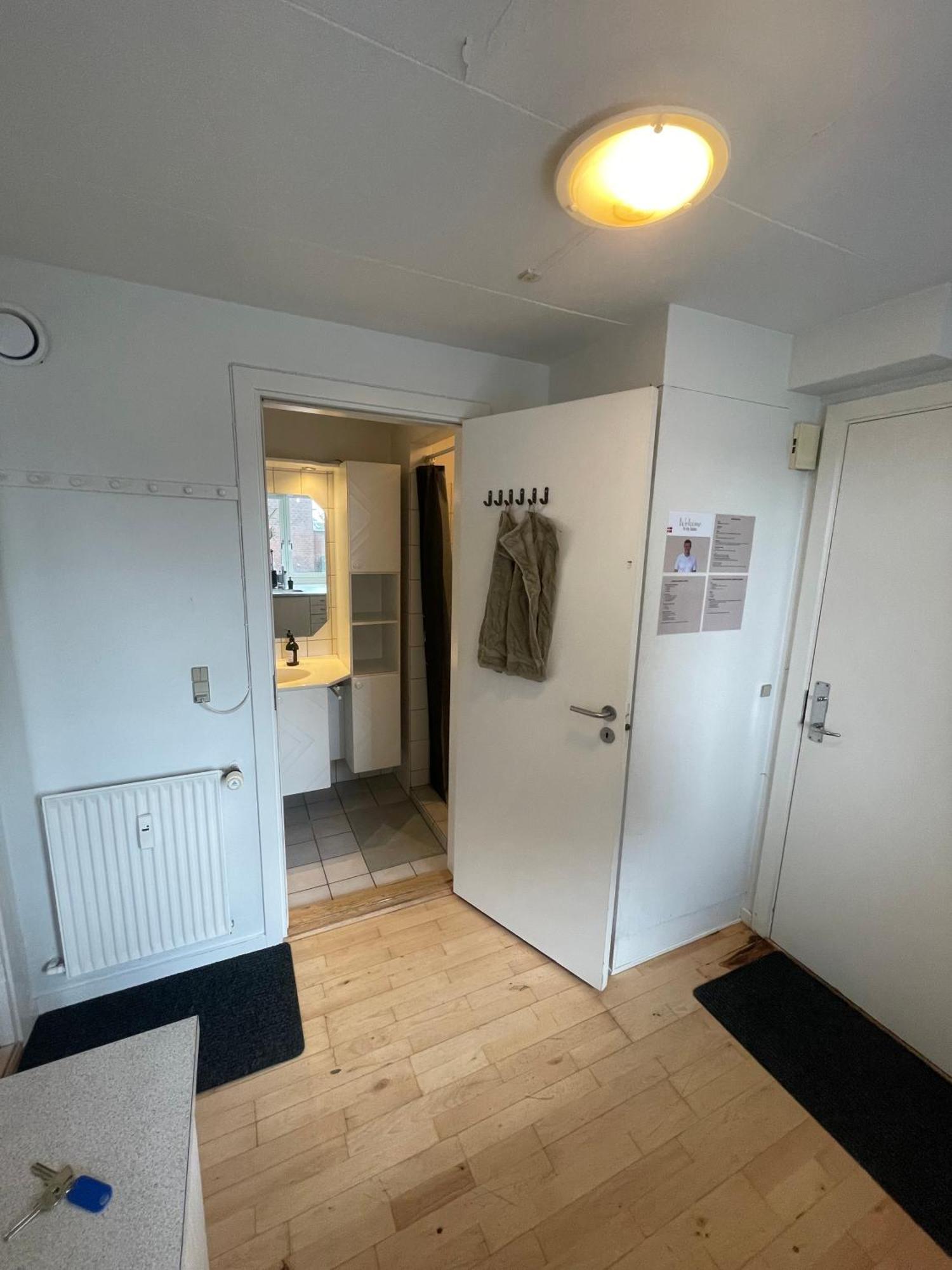 Central Apt W Parking Possibility, Netflix & Near Attractions 오르후스 외부 사진